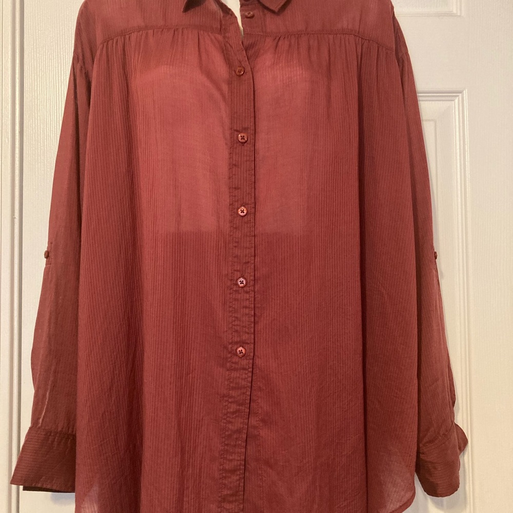 Express NWT burgundy stripped sheer tie front blou